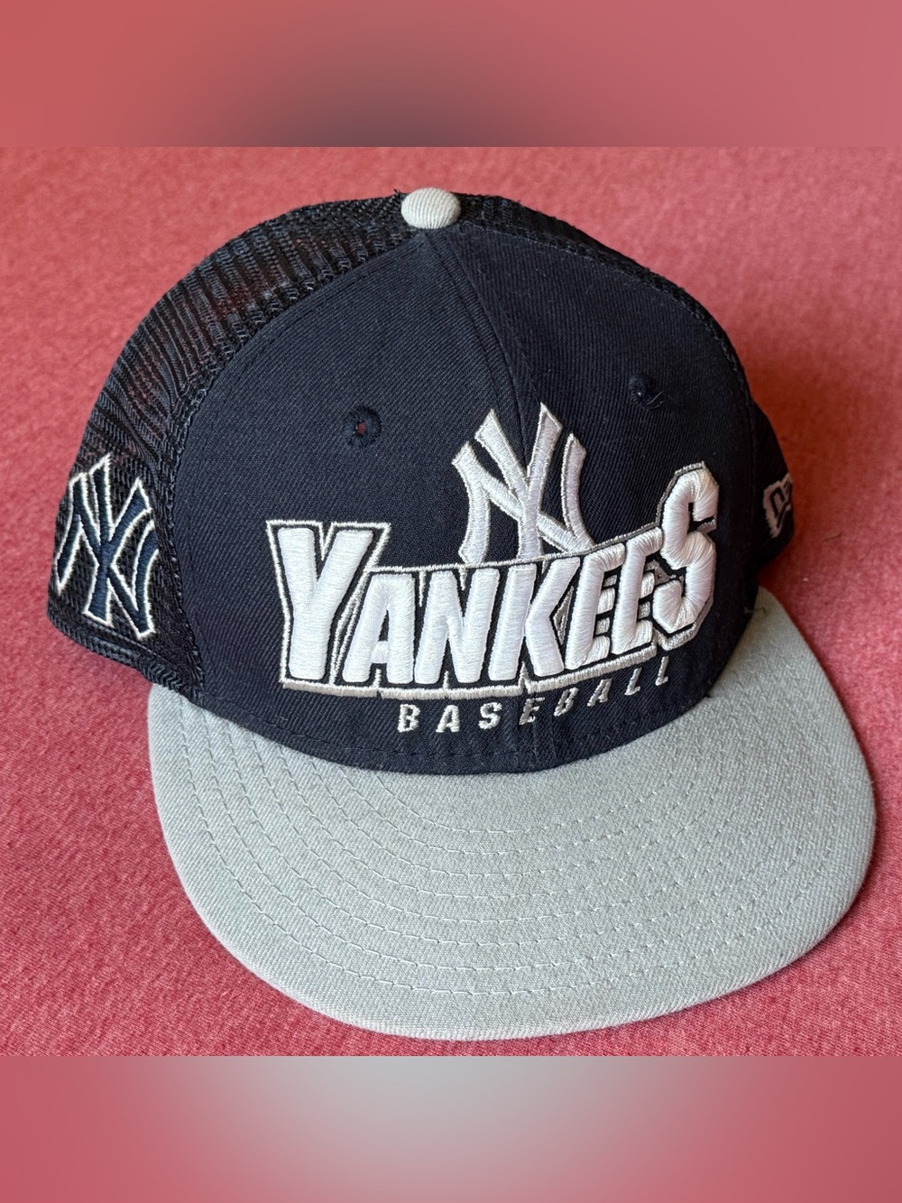 New Era Yankees Trucker Snapback Hat Navy Gray Mesh
